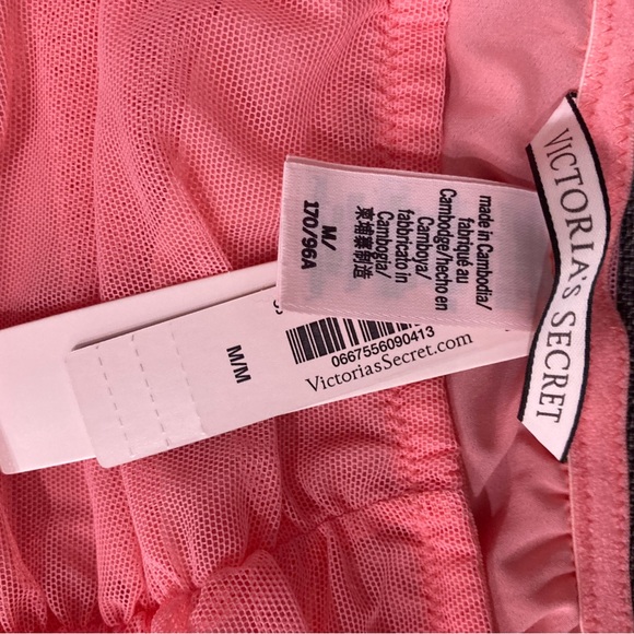 VICTORIA'S SECRET Pink Ruched Mini Skirt size Medium NWT - Picture 4 of 6